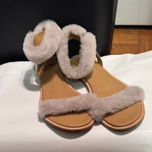 UGG Women's Plush Sandals - Light Gray